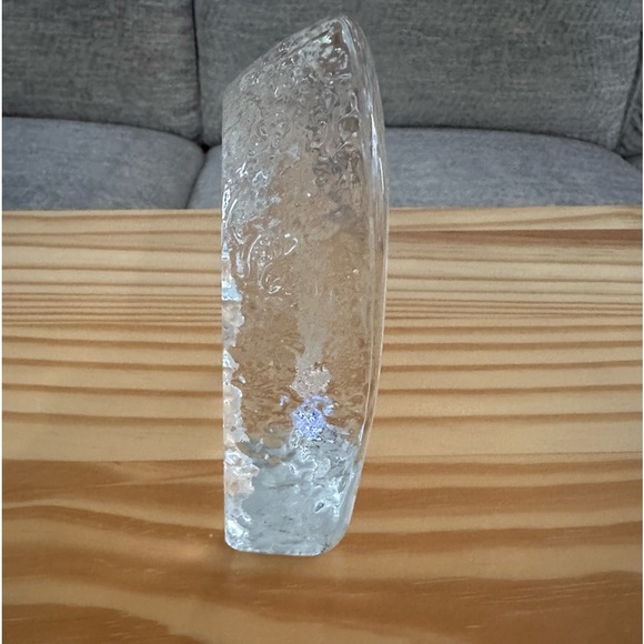 Cristal d’ Arques France 24% Genuine Lead Crystal Caroler’s & Bells Paperweight. - Picture 6 of 12